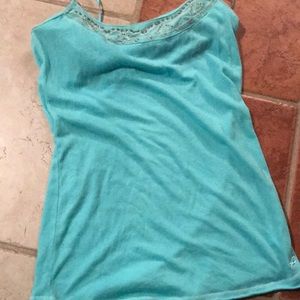 Hollister tank size large